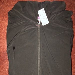 Avenue Hoodie. NWT 30/32